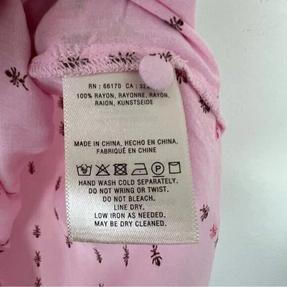 Anthropologie 8 of 52 Conversations Pink Ant Novelty Print Sleeveless Blouse - Picture 6 of 8